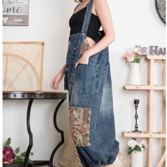 NWT BlueVelvet Denim Capri Overalls with Mixed Patches in Denim Size LARGE - Picture 6 of 12